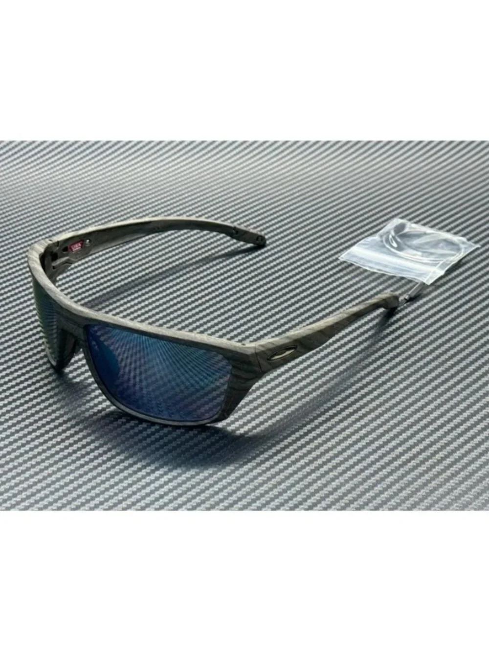 New Oakley Men  Sunglasses --